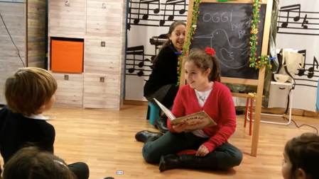Gruppo di persone in uno spazio musicale dell’associazione